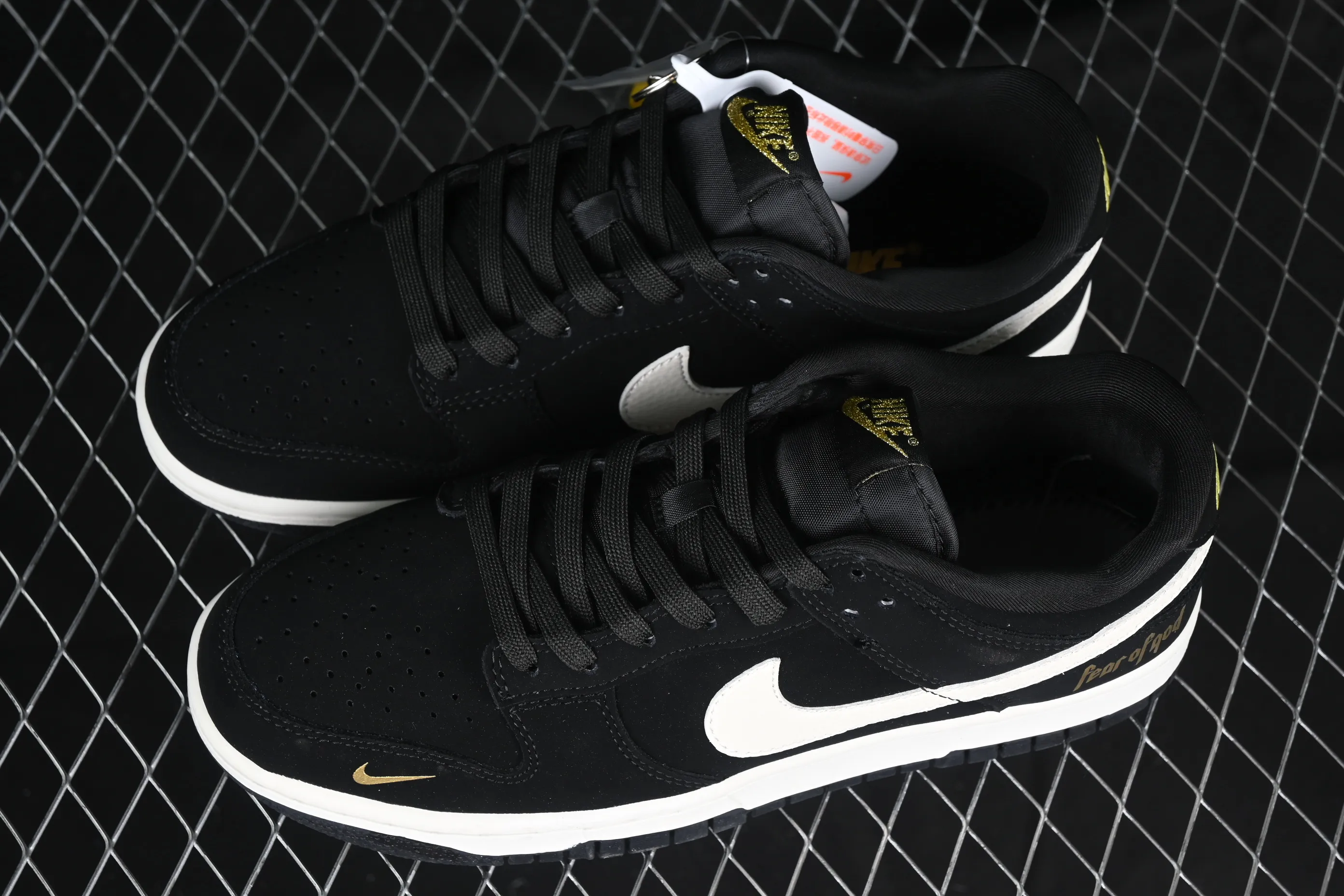 All categories Nk SB Dunk series Nk SB Dunk Low low-top sneakers Nk SB Dunk Low FOG joint-Zhubabai hook Anniversary high-end customization low-top casual sneakers KK1333-016